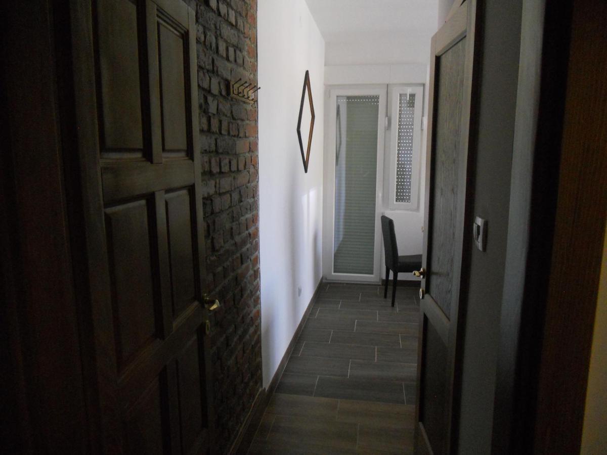 Apartmani Bonaca U Centru Niksica Exterior photo